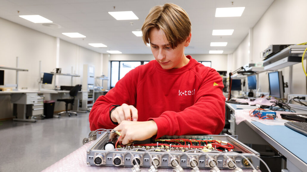 lærling i dataelektronikerfaget hos k-tech 2025